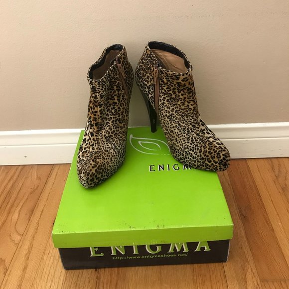 ENIGMA Leopard Print Bootie - Picture 1 of 7